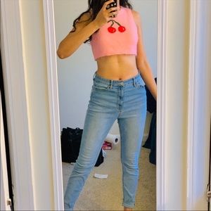 Shein Cropped Sleeveless sweater in Baby pink colour In Small size